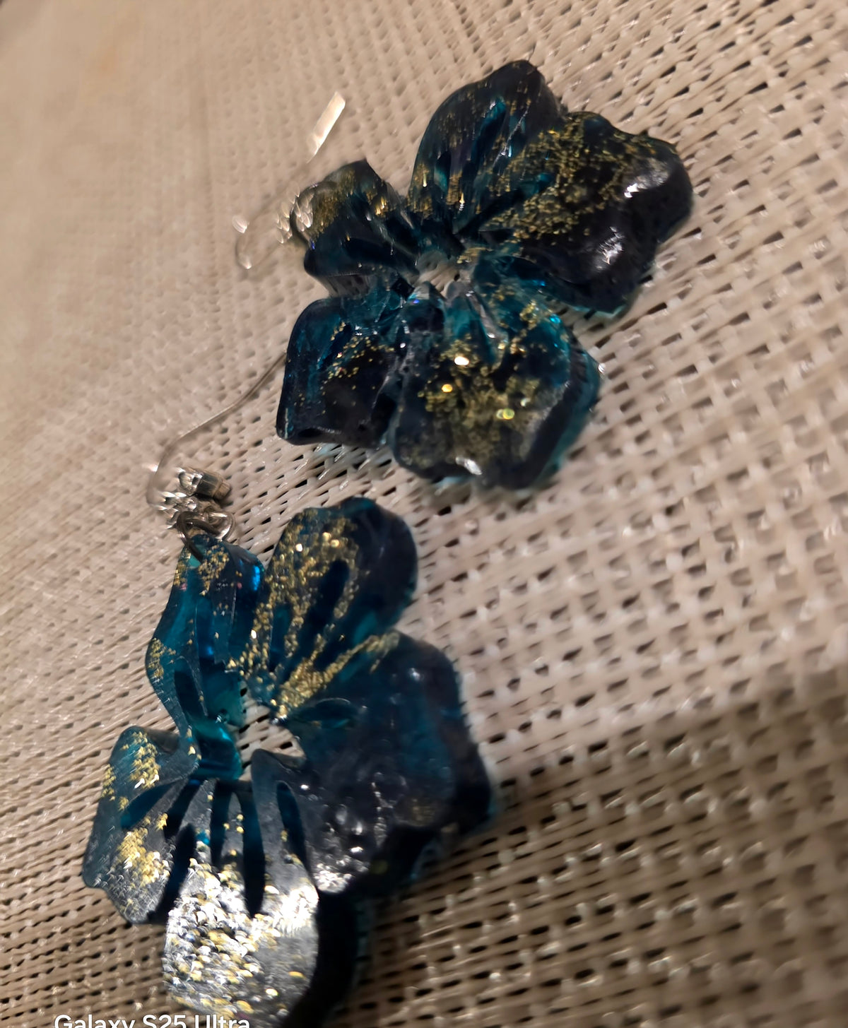 Hibiscus Flower Drop Earrings – Handmade Resin – AlyTrend Studio
