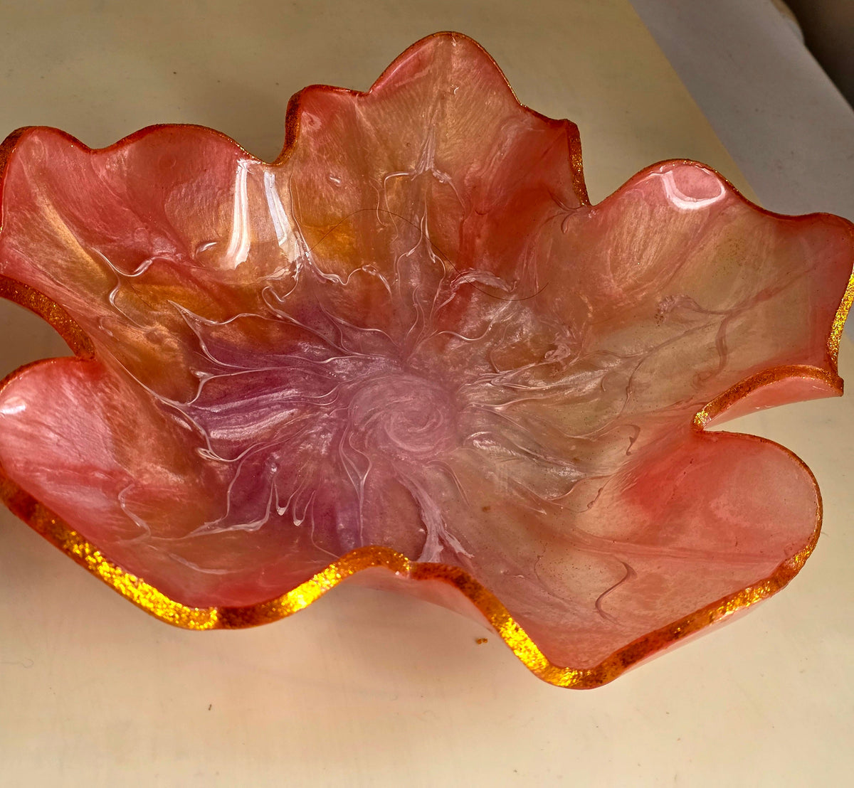 Freesia pink resin flower bowl - bottom texture