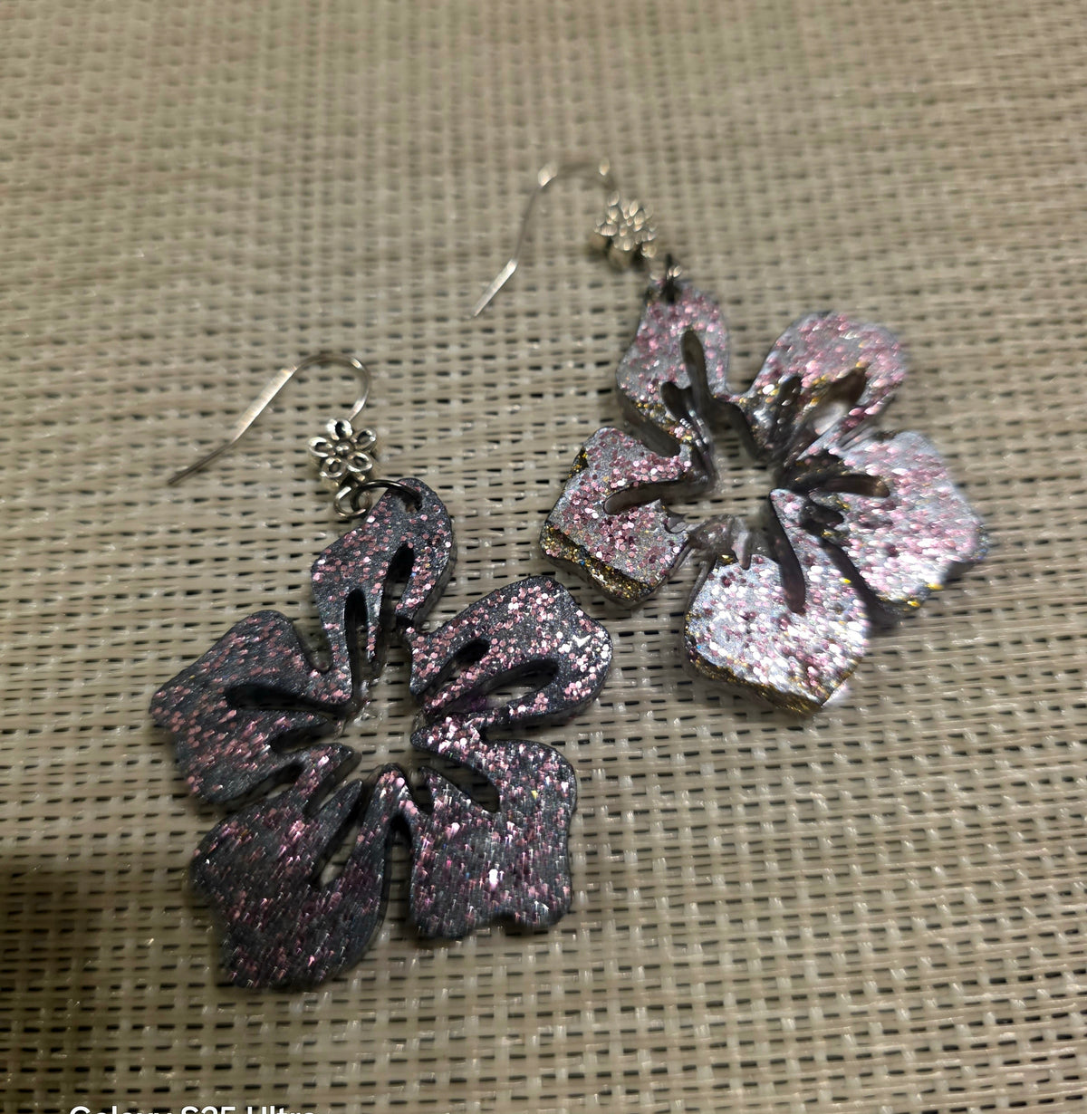 Hibiscus Flower Drop Earrings – Handmade Resin – AlyTrend Studio