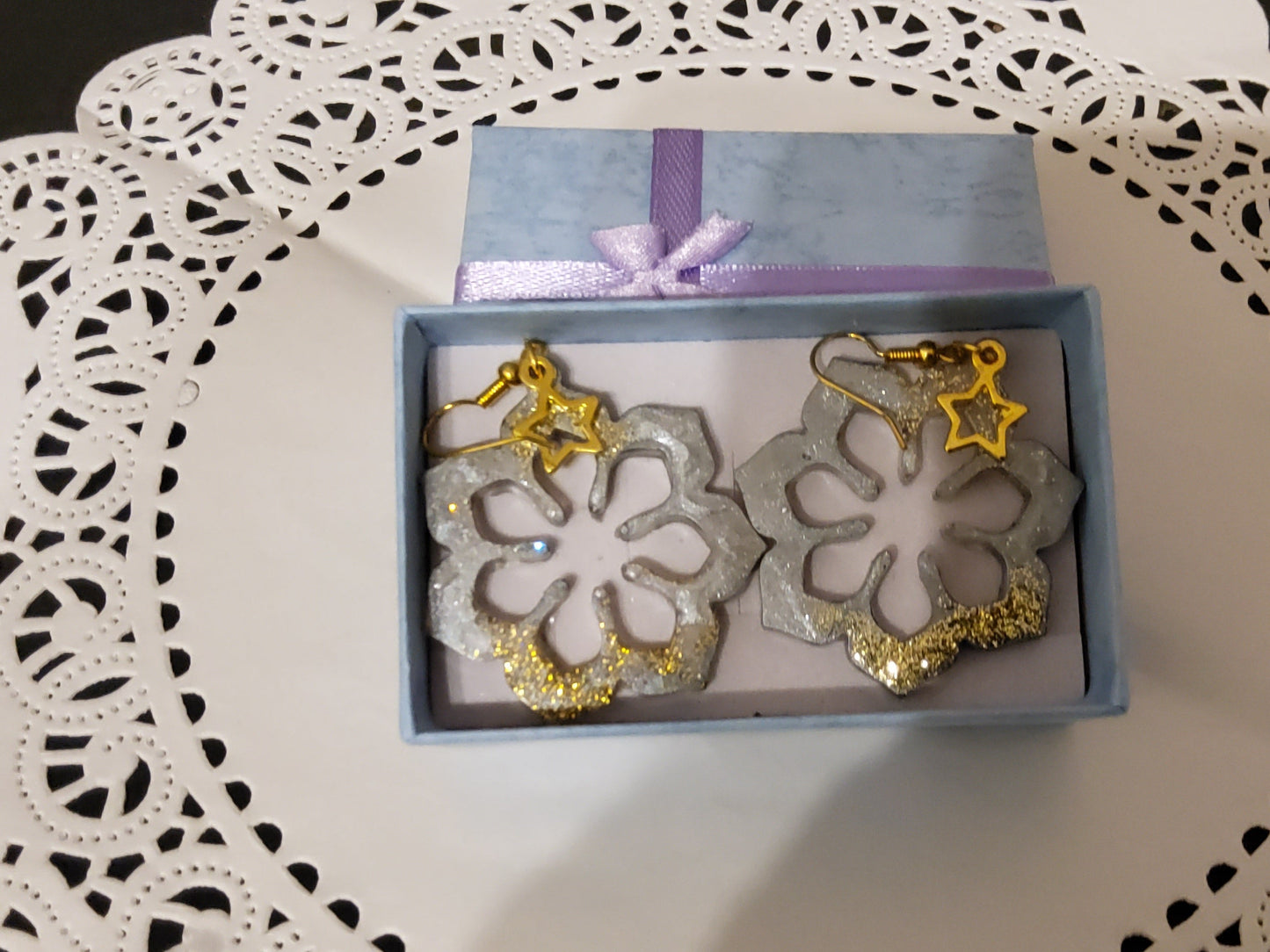 Handmade Resin Flower Earrings – Silver & Gold Glitter