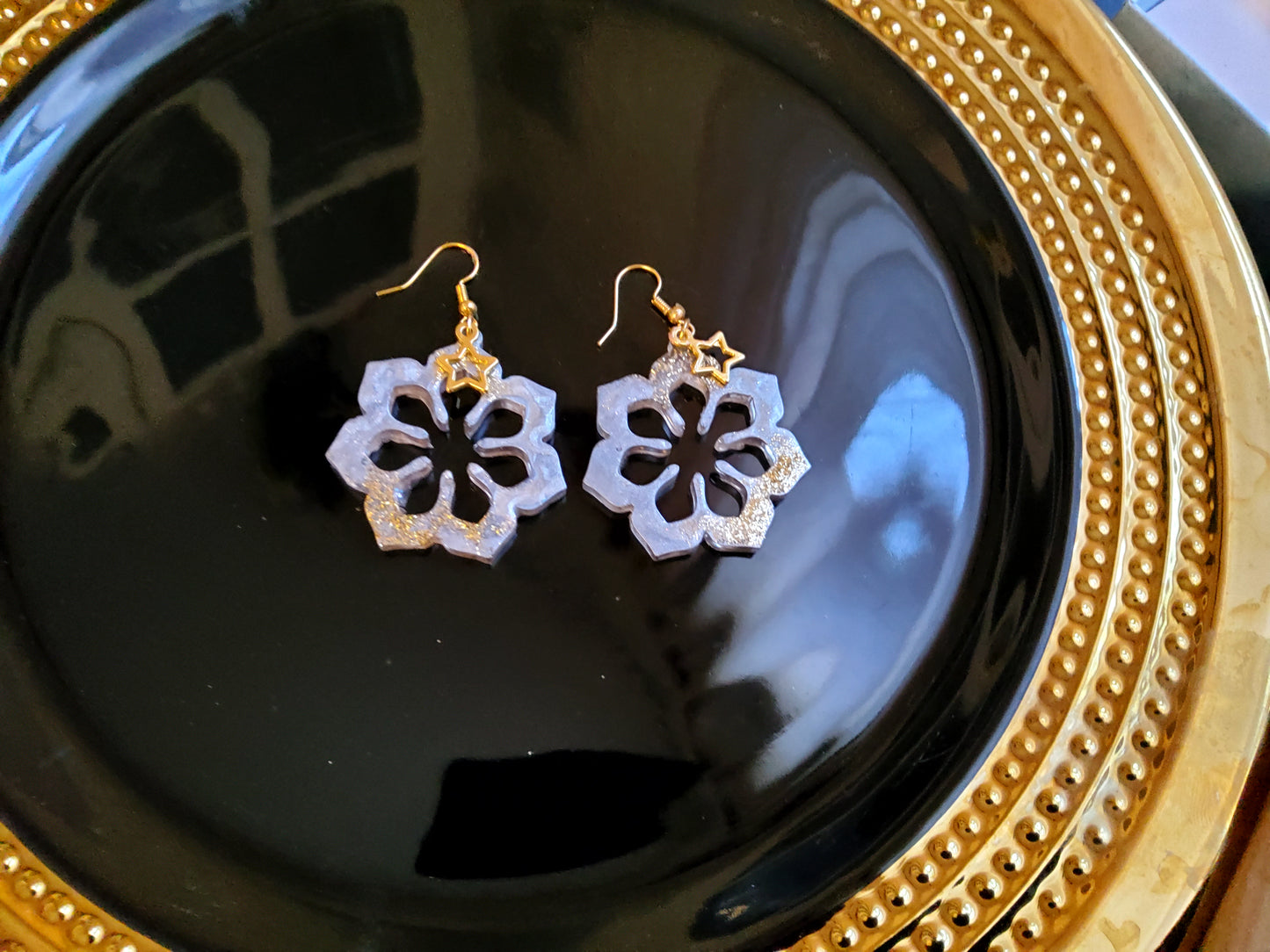 Handmade Resin Flower Earrings – Silver & Gold Glitter