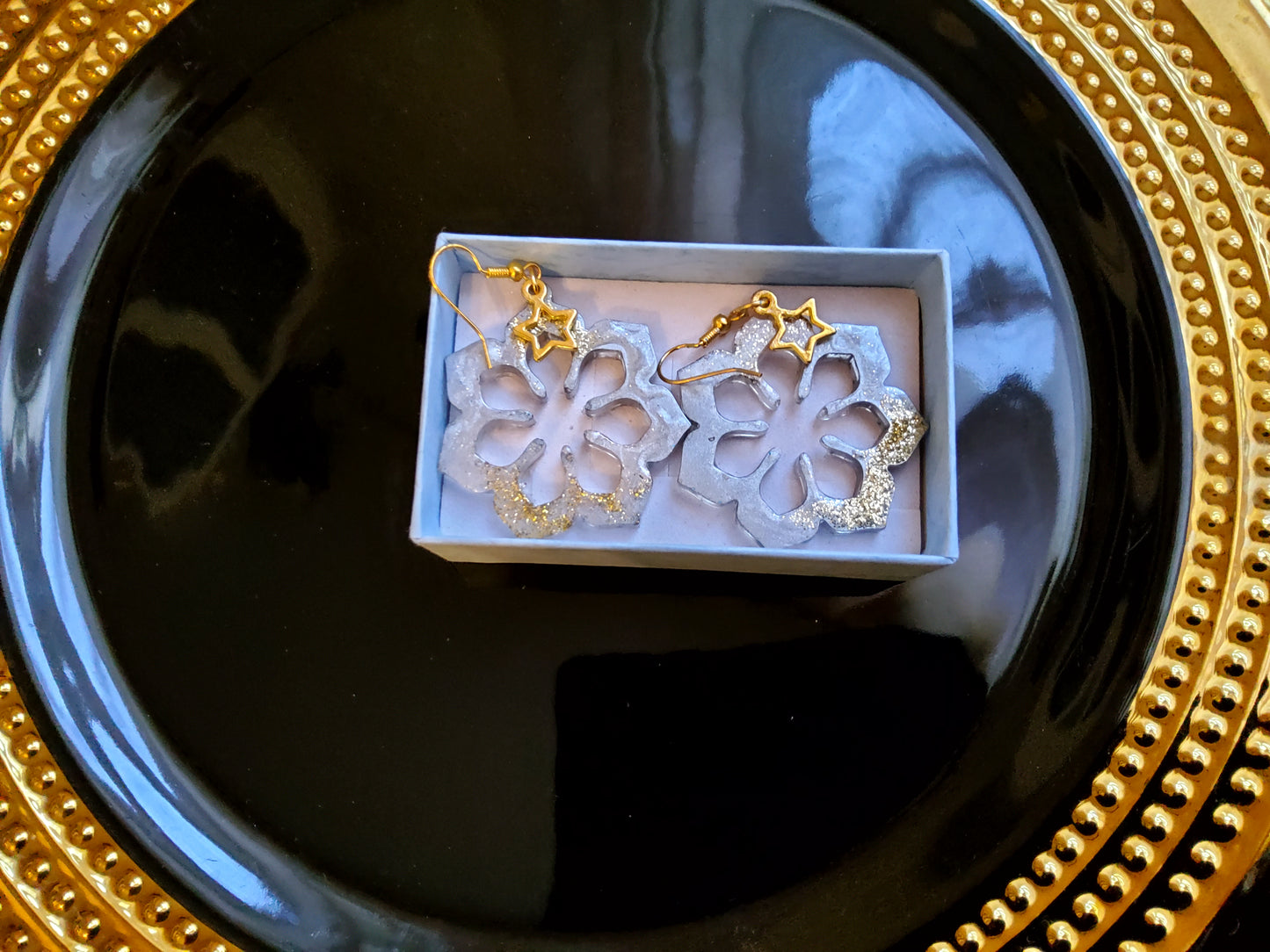 Handmade Resin Flower Earrings – Silver & Gold Glitter
