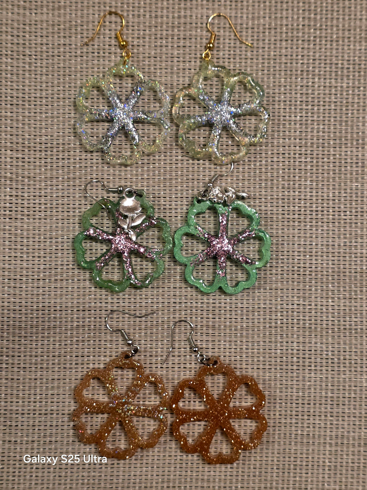 Flower Drop Earrings with Heart Cut-Outs – Handmade Resin – AlyTrend Studio